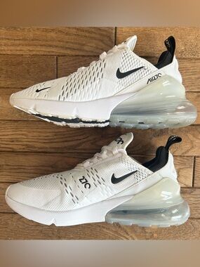 NIKE Air Max 270-Women’s 9.5/Men’s 8